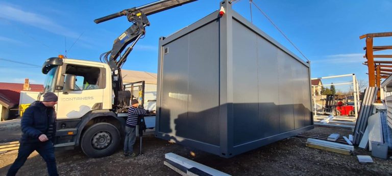Staff containers — Photo 19
